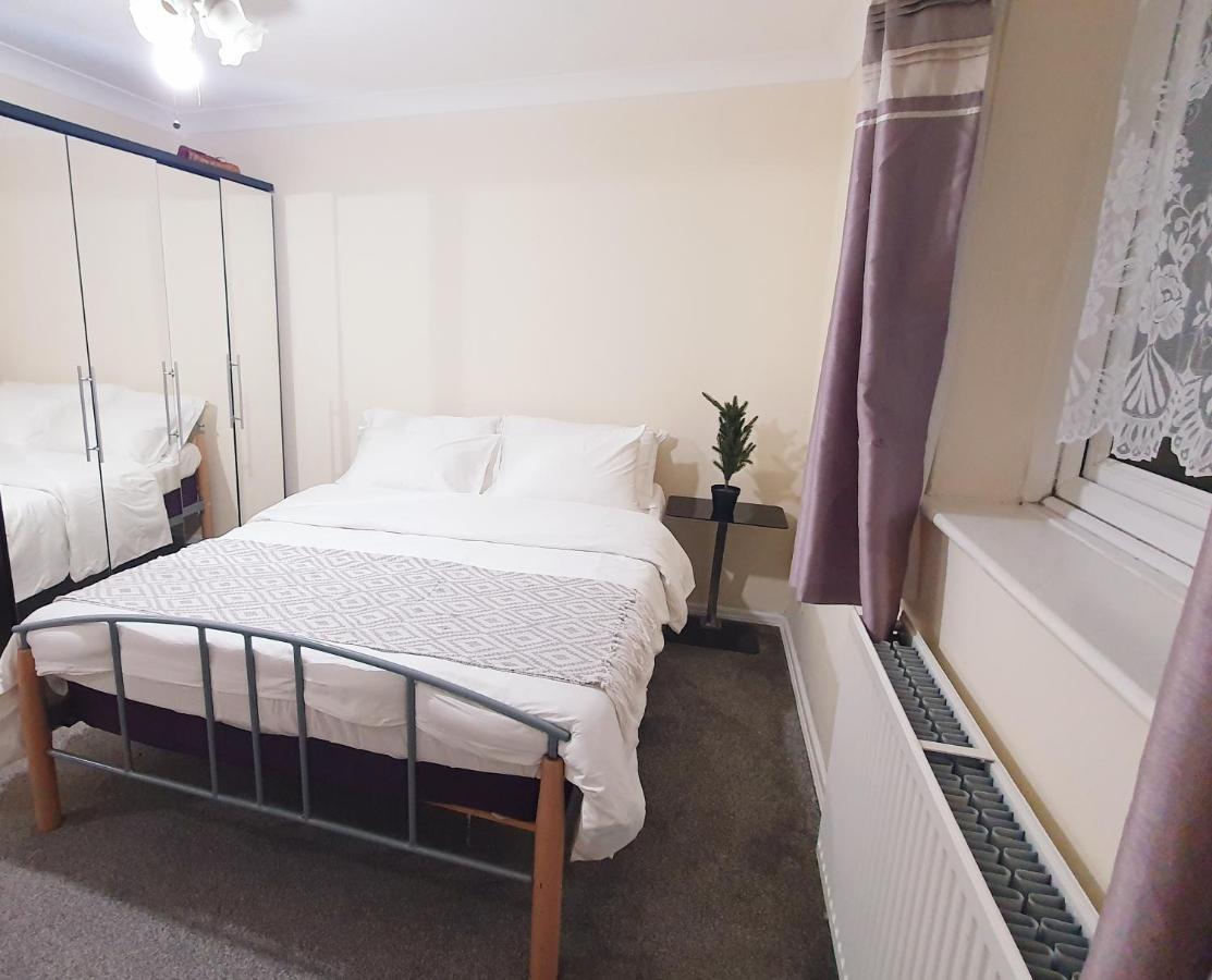 1 Bedroom Apartment Close To Slough Train Station Εξωτερικό φωτογραφία